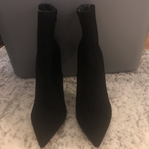 Express Women’s Black Booties Pointed Toe, 9 - Picture 3 of 5